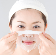 Cleanse your face and dry it, then refine your skin texture with toner.